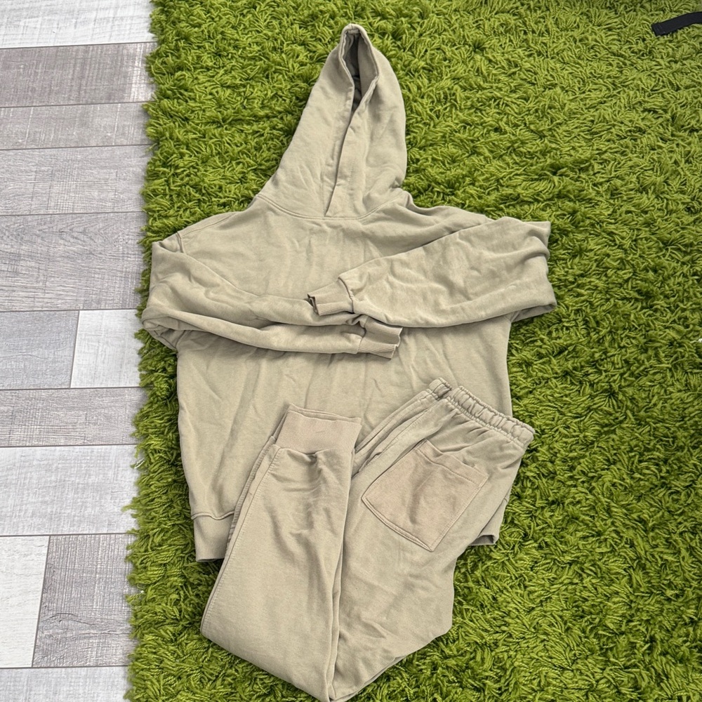 Zara Kids Matching Set in Beige